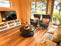 ADAAF986 0A72-4443-84FC-8EEED4649AF0