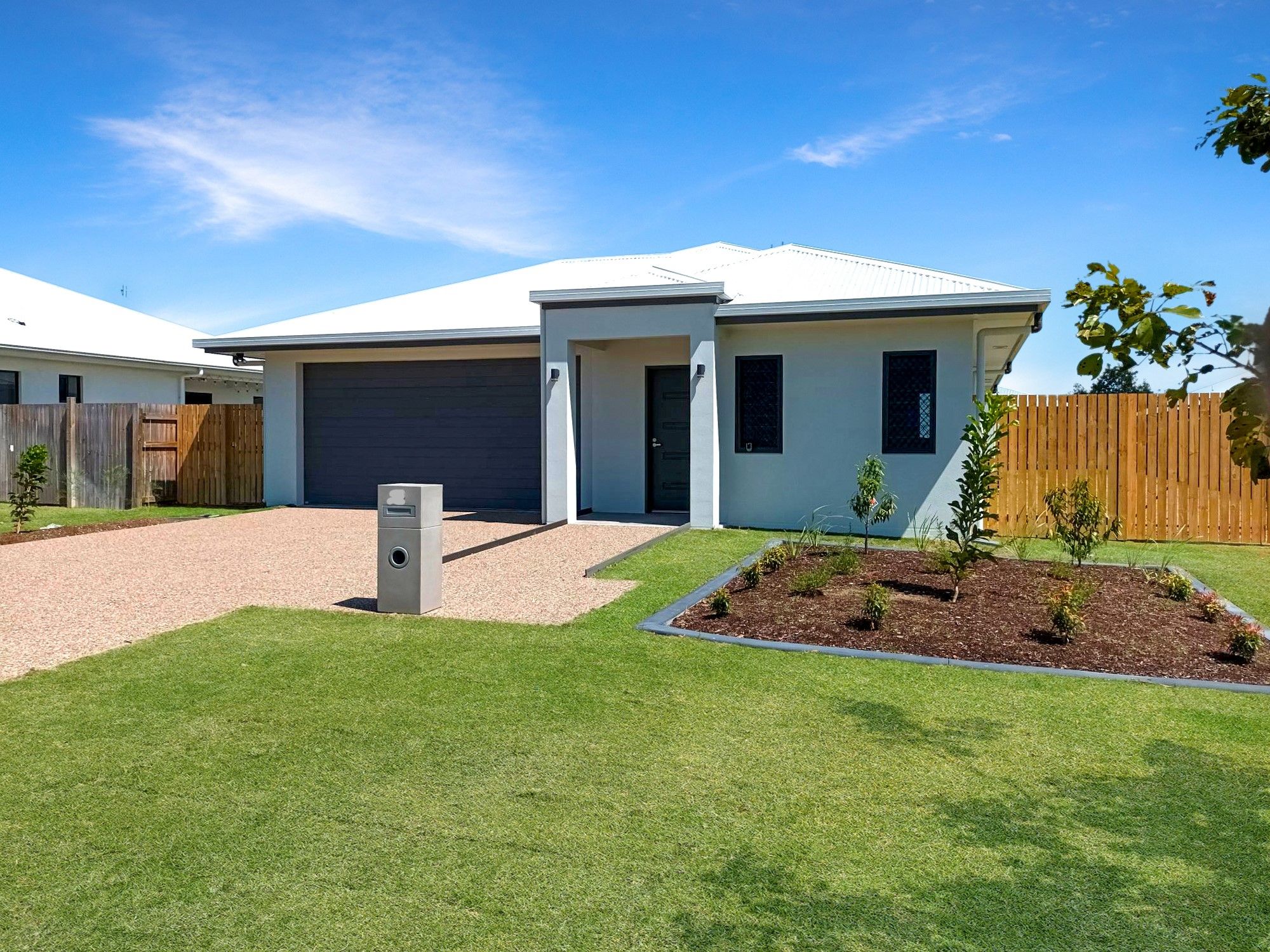 13 Pepperbush Facade