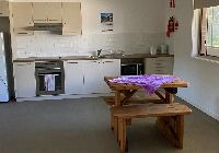 tamworth villa kitchen  1)