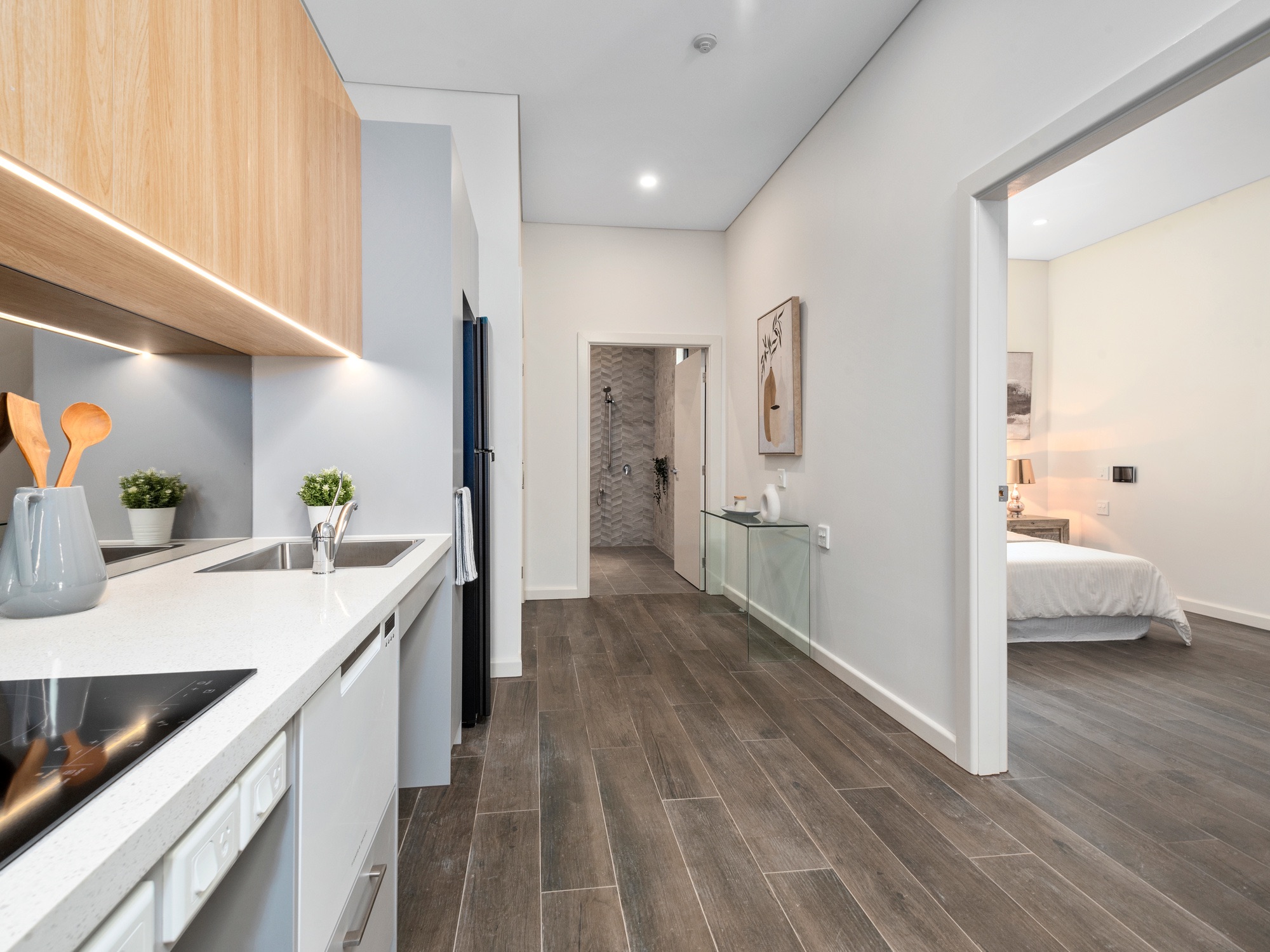 015 Open2view_ID797306-78_Newton_Road