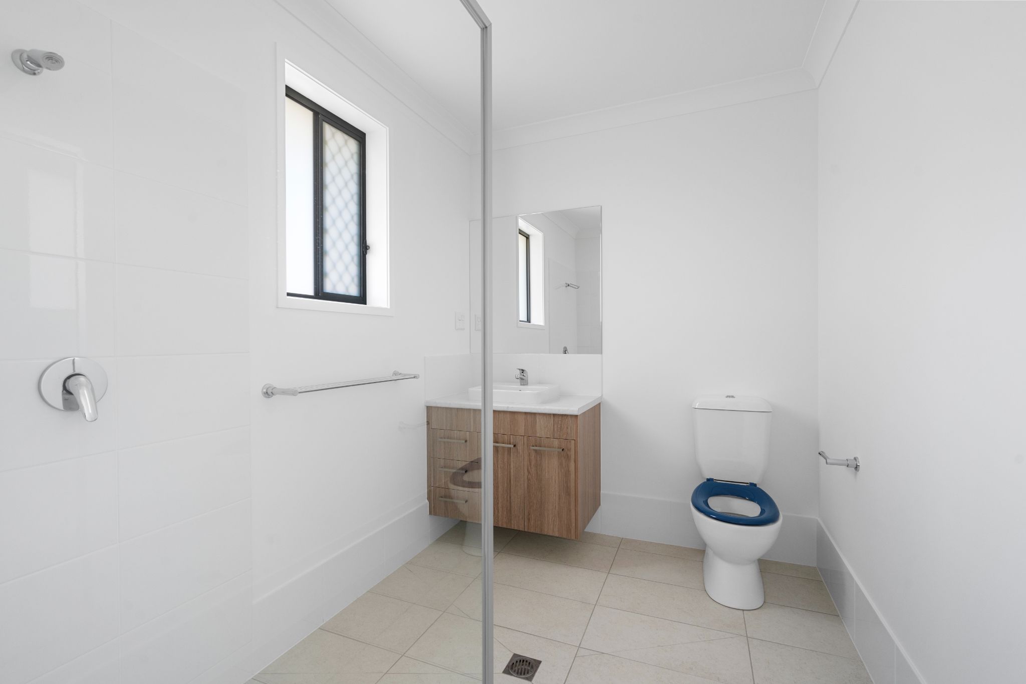 006 Open2view_ID907246-38_Edinburgh_Crs__Gleneagle