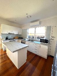 C5718028 A019-45FA-B105-A42335D9E811