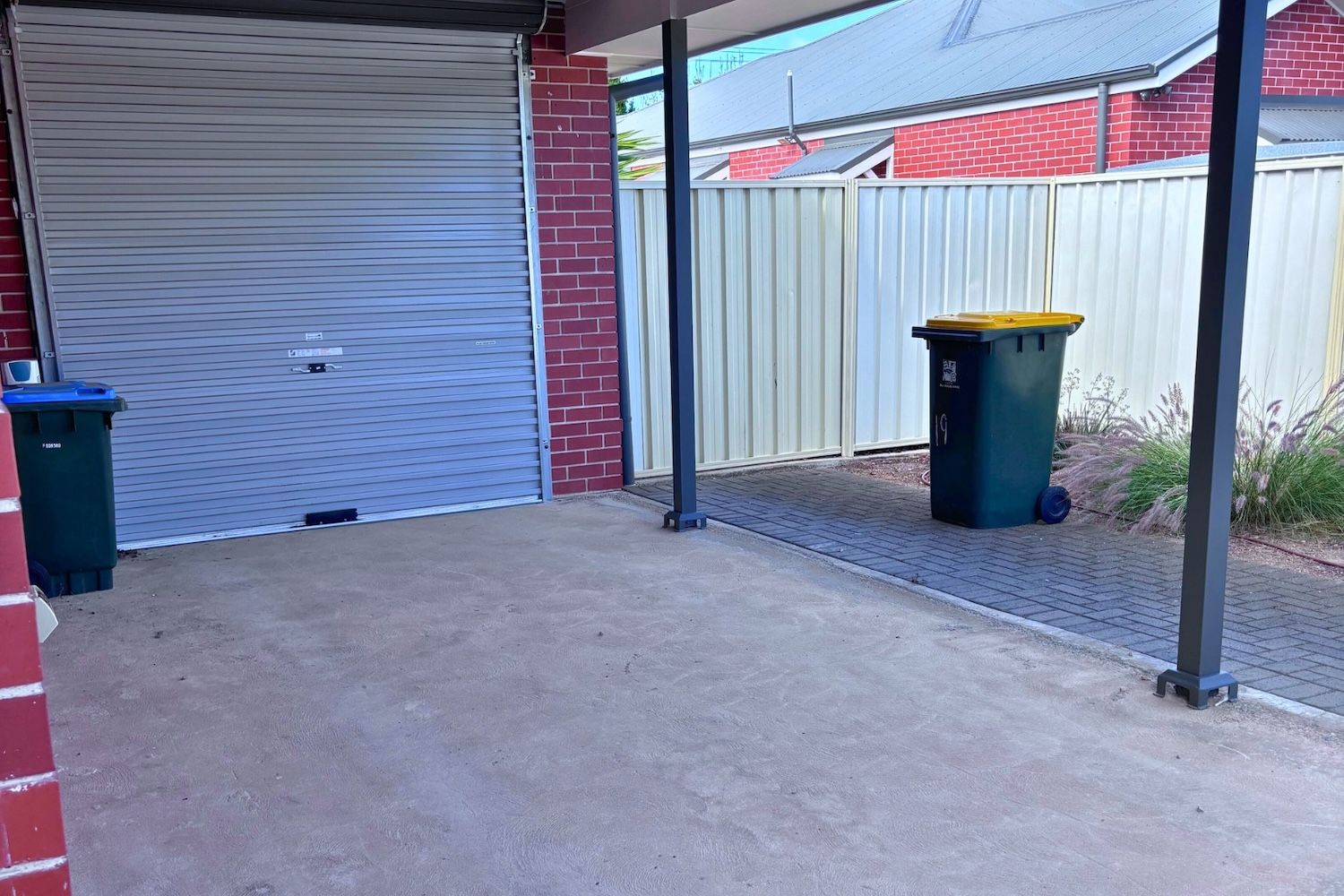 Inkster Ave driveway