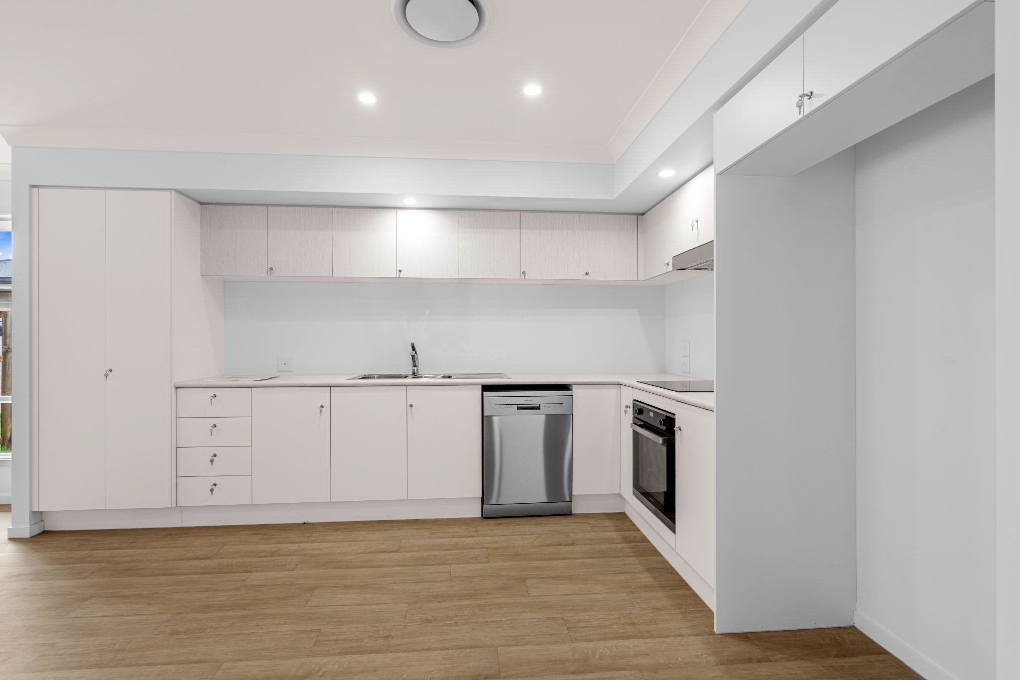 004 Open2view_ID900076-11_Cypress_Circuit_Fernvale