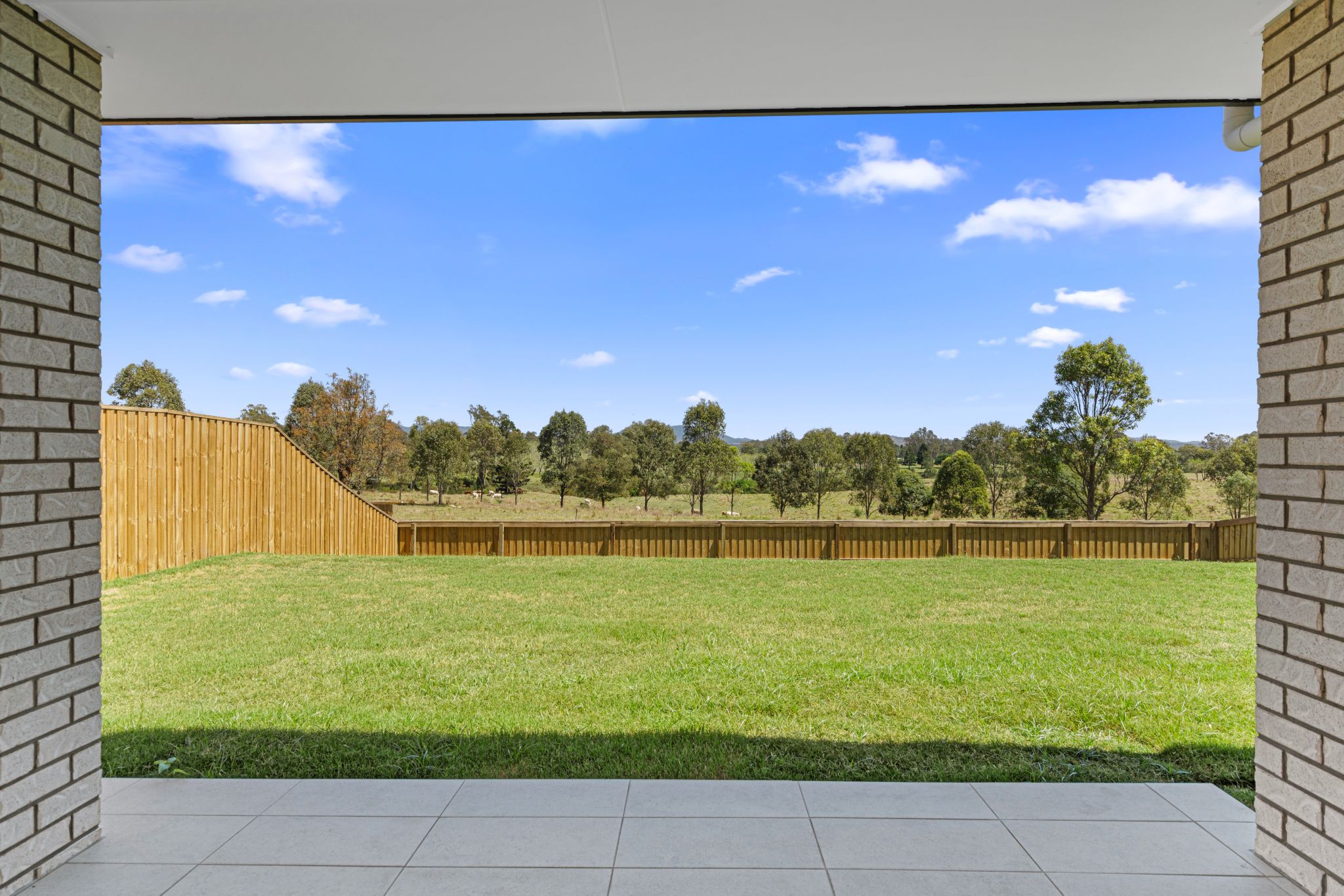 012 Open2view_ID907246-38_Edinburgh_Crs__Gleneagle