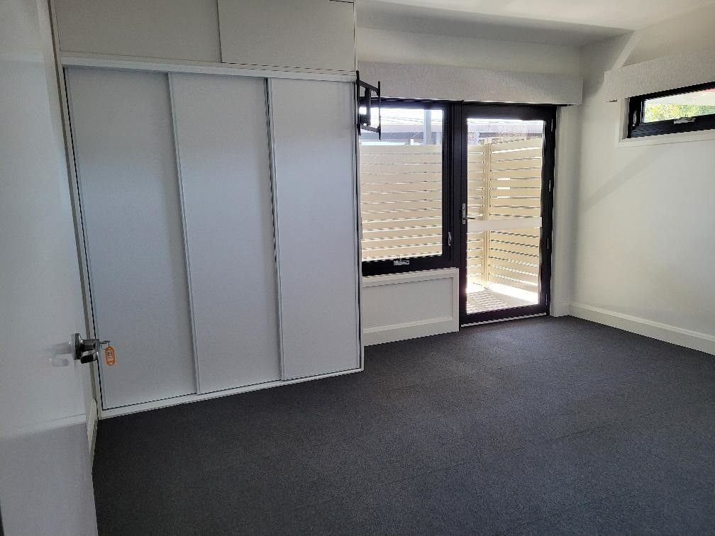 Murray Anderson   Bedroom