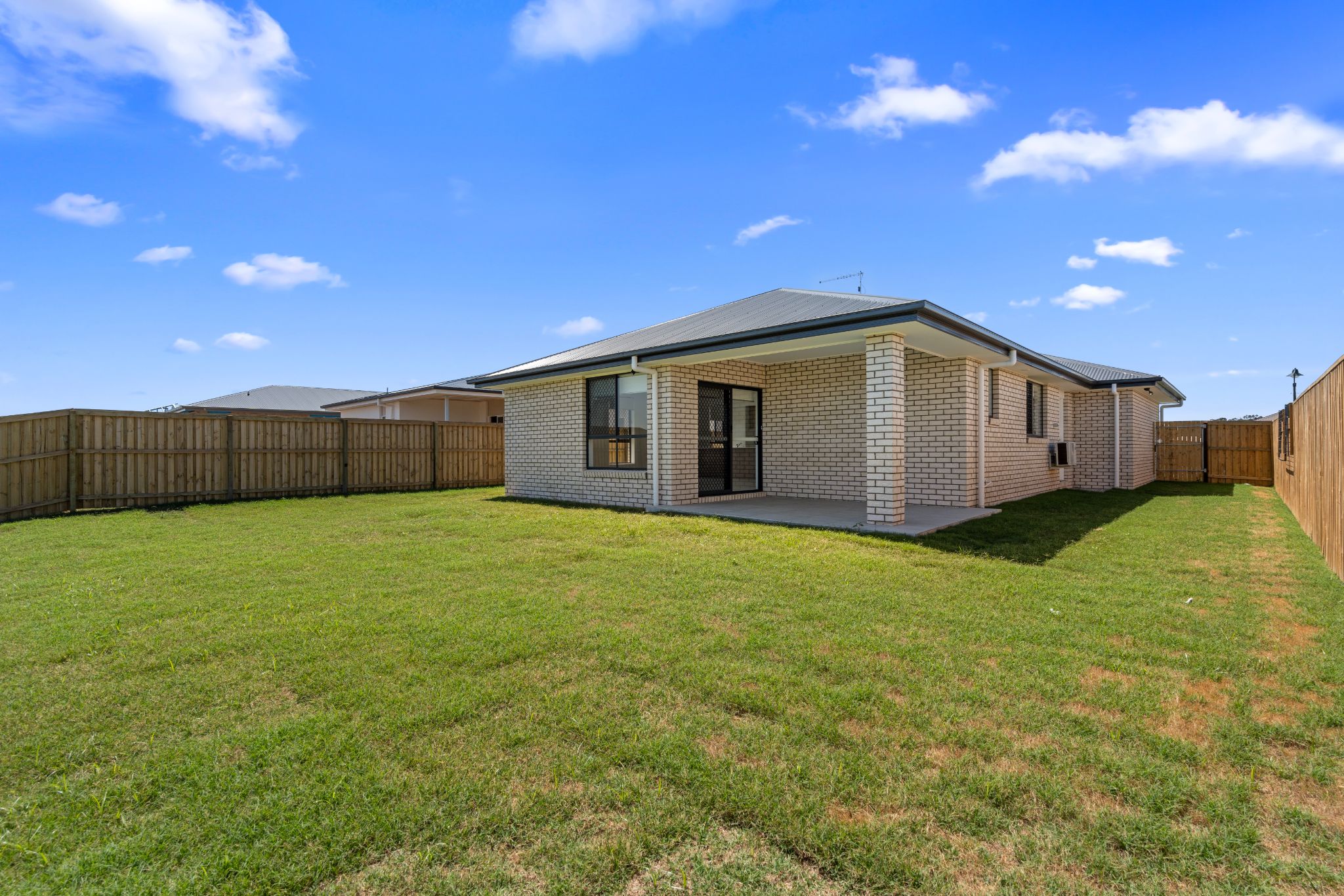 014 Open2view_ID907246-38_Edinburgh_Crs__Gleneagle