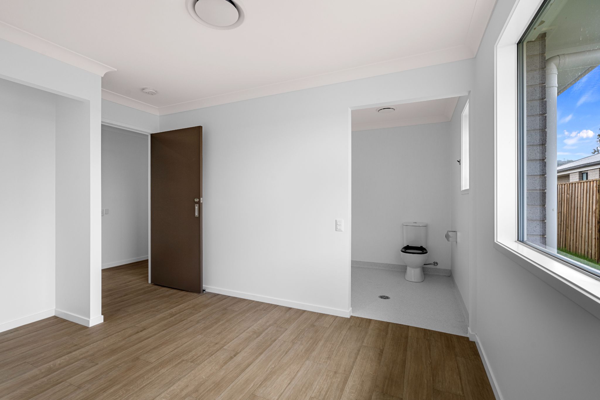 011 Open2view_ID900076-11_Cypress_Circuit_Fernvale