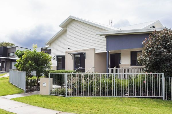 SIL034 Corlette-Front(LR)-0002