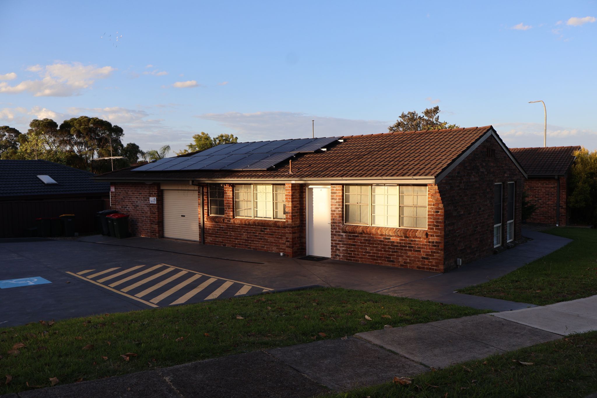 Eschol Park Front  2)