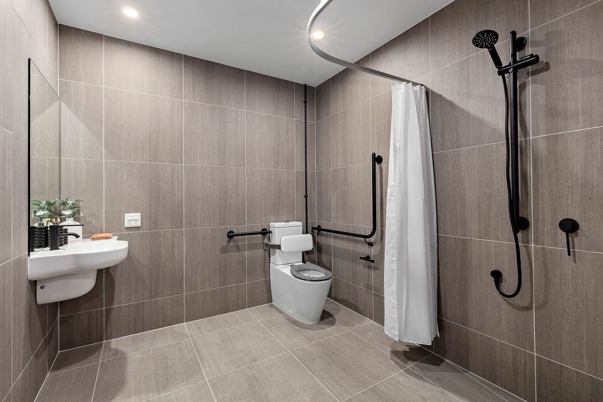 12891290 2-328-16_photo_web