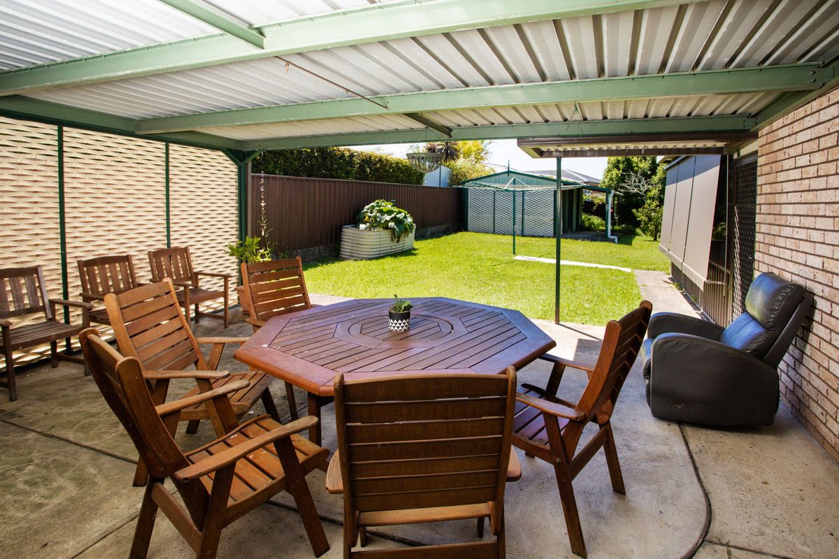 SIL0029 LR_Bilba  Crescent, Maryland_ Shared Undercover Outdoor BBQ Area-6552