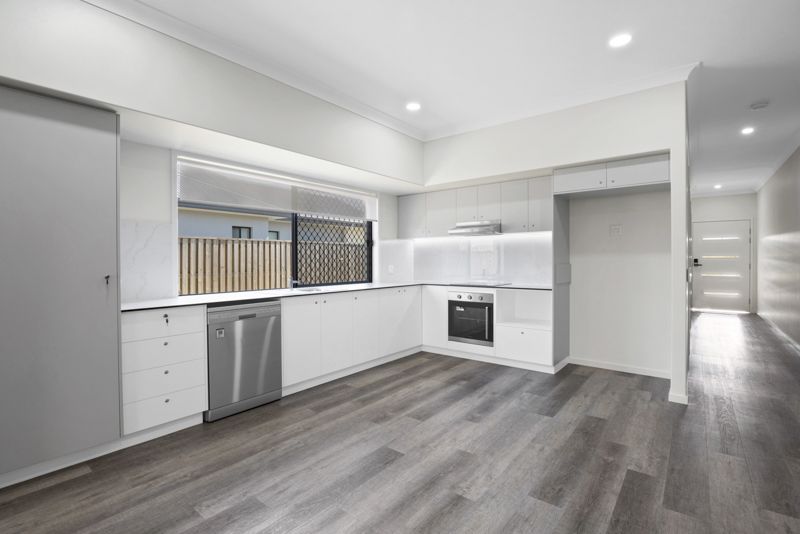 2   Chenoweth Dve 39 - Kitchen