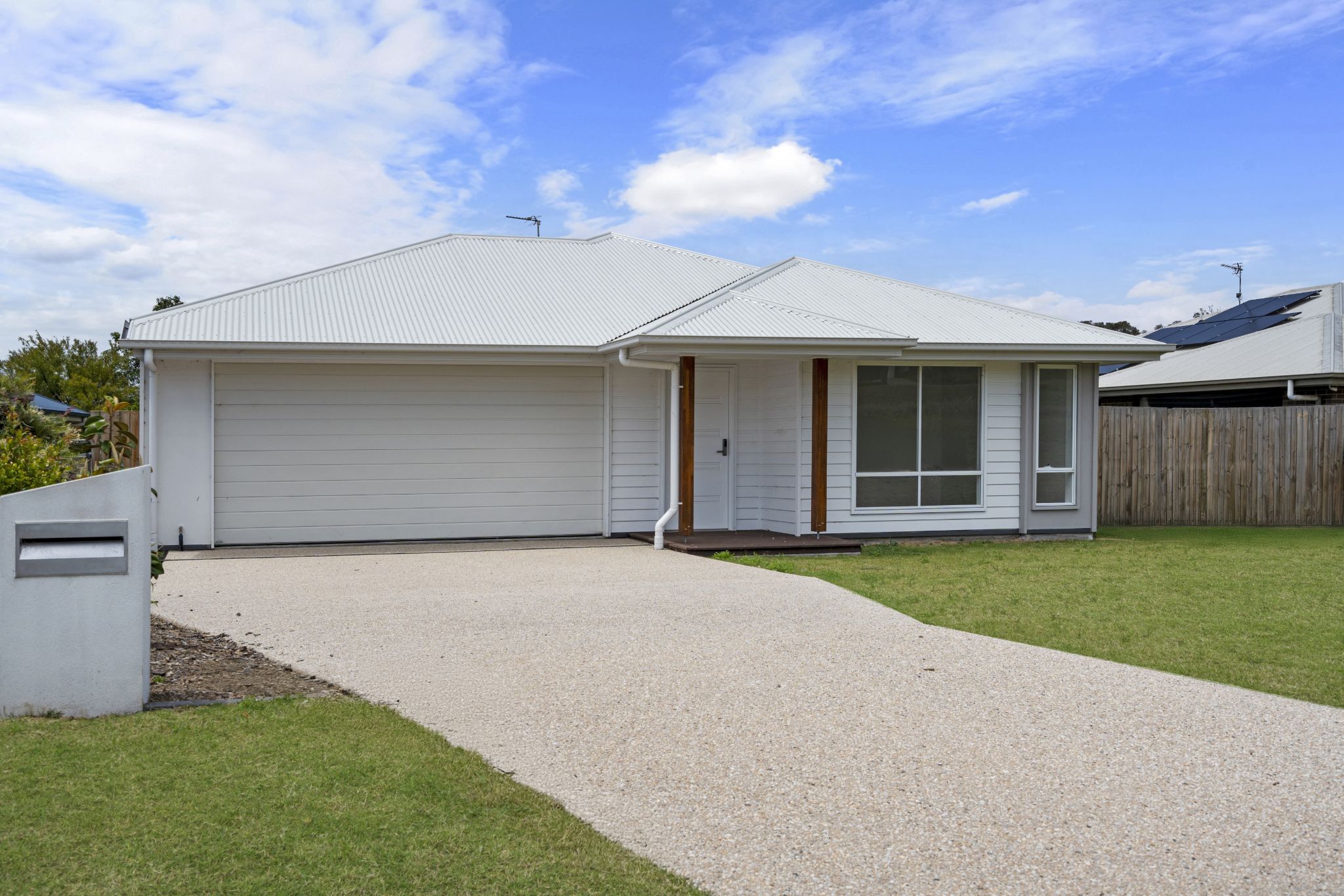 001 Open2view_ID912124-6_Breanna_St__Cotswold_Hills