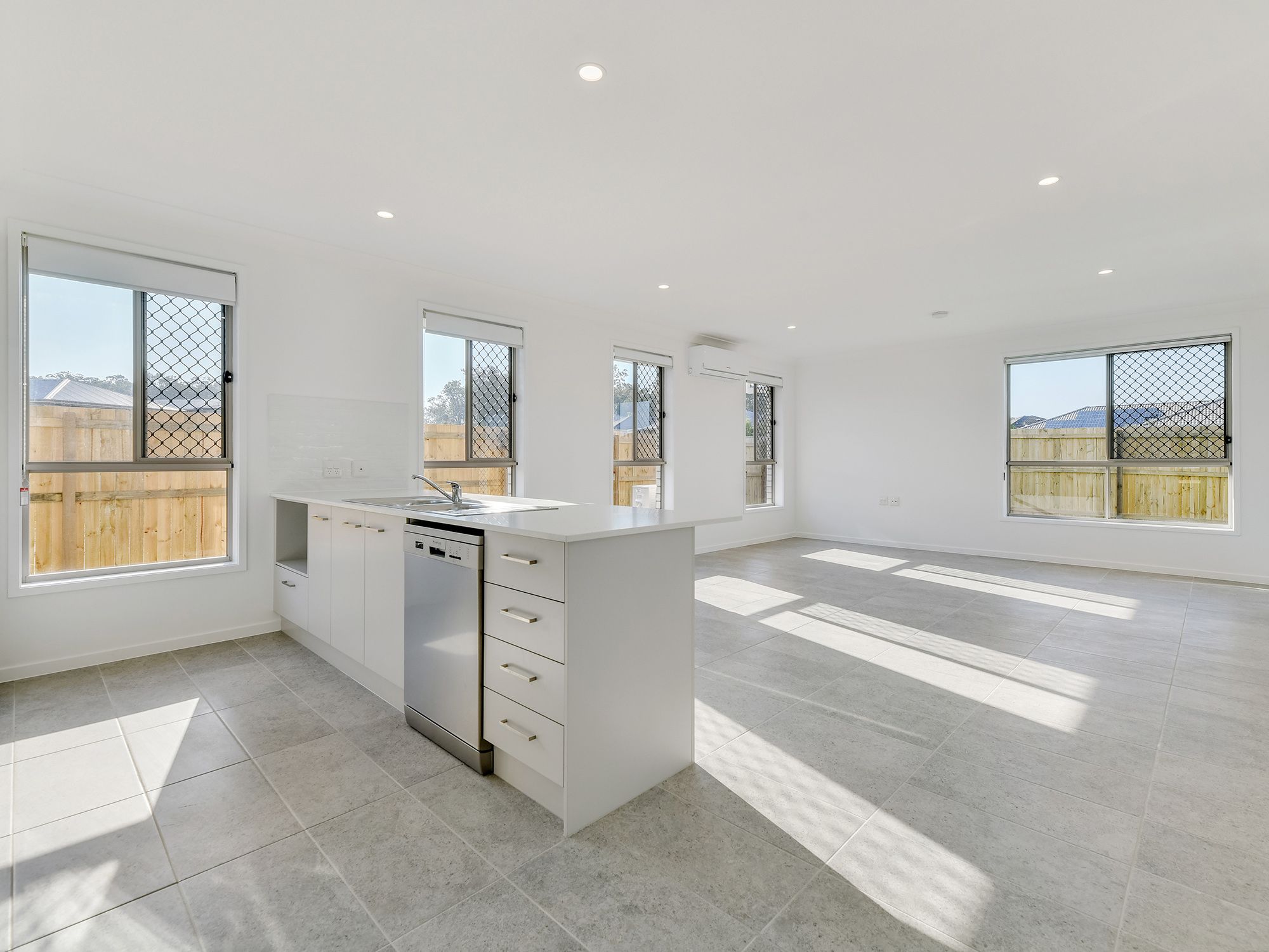 4   Alexander Pl 22 - Kitchen to Family Dining