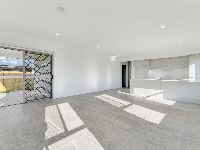 13   Alexander Pl 22 - Family Dining to Patio