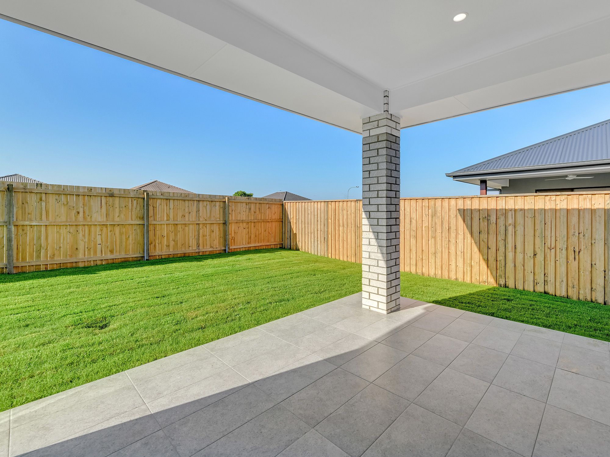 14   Alexander Pl 22 - Patio