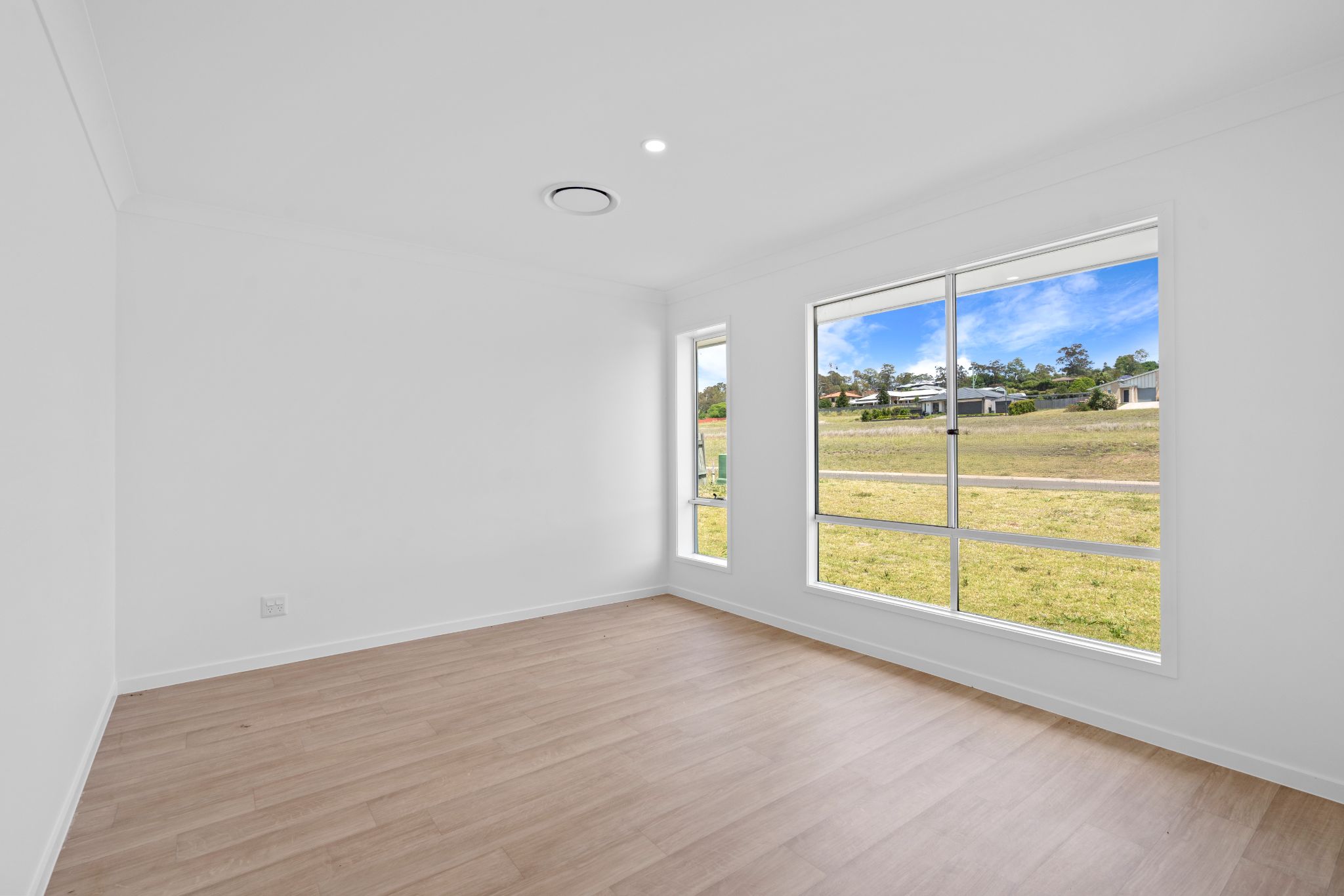 006 Open2view_ID912124-6_Breanna_St__Cotswold_Hills