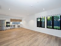 010 Open2view_ID879397-15_Lawson_Street