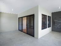 016 Open2view_ID879397-15_Lawson_Street