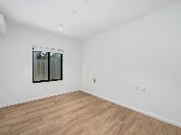 005 Open2view_ID879397-15_Lawson_Street