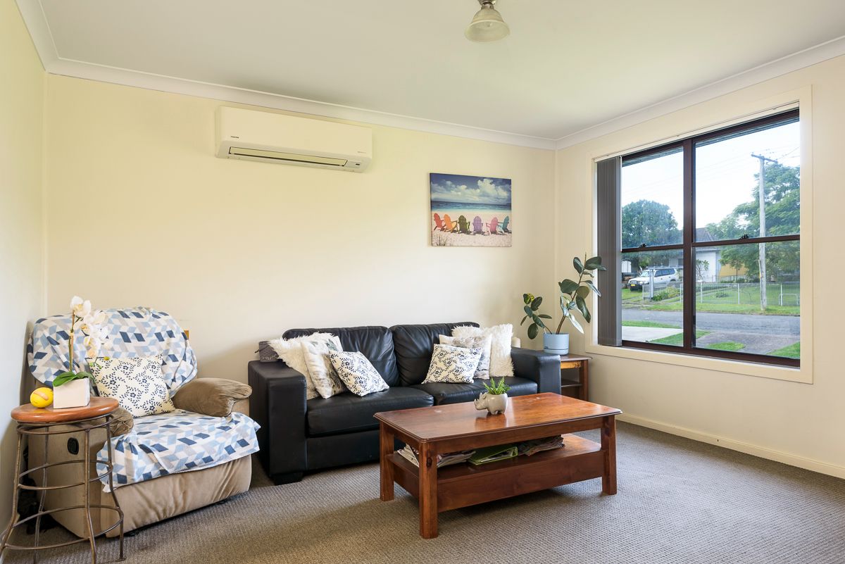 09 SILL026_LR_windale_shared living room