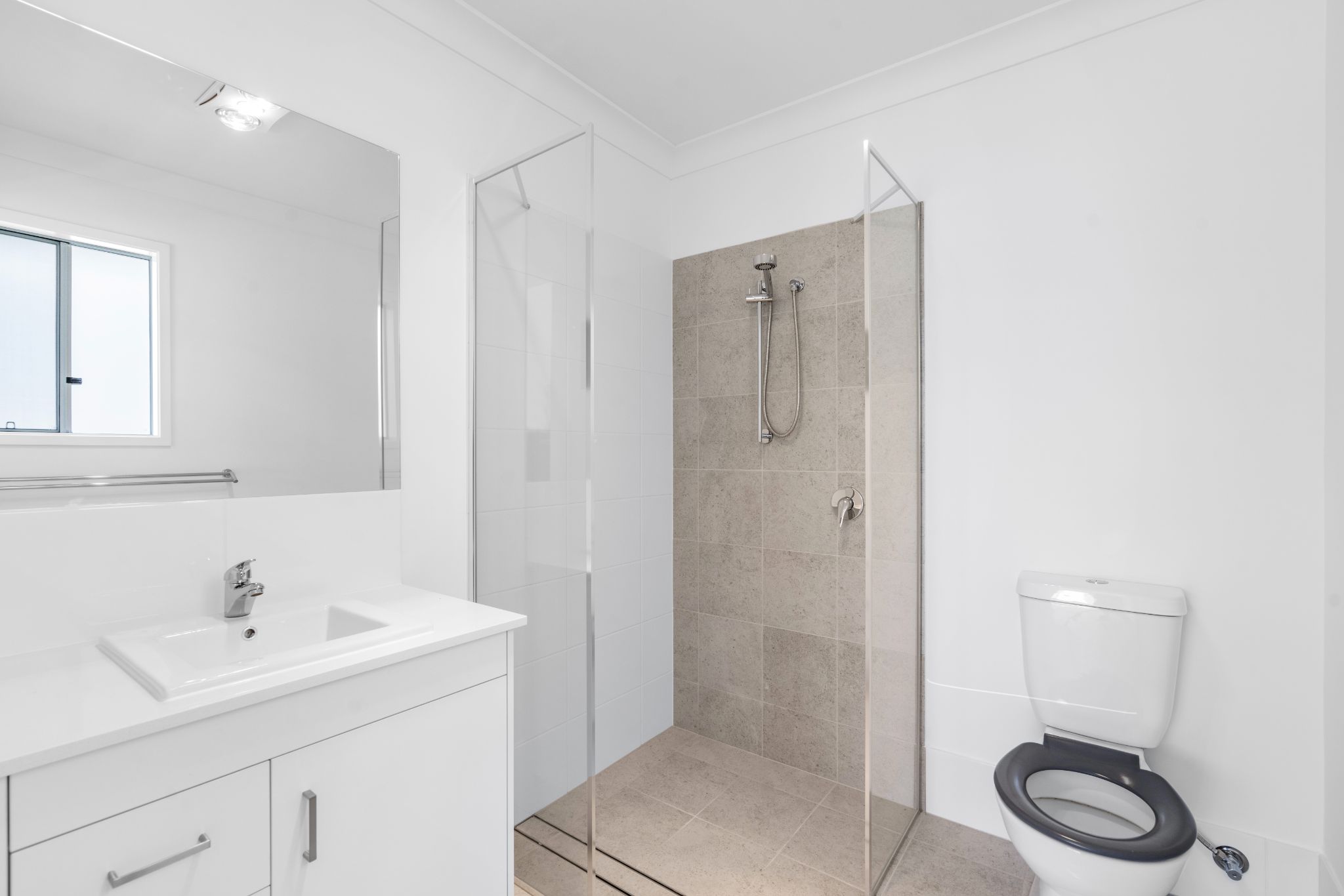 012 Open2view_ID907243-19_Brookvale_Street__Chambers_Flat