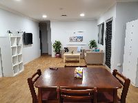 House 3 Dining   Lounge