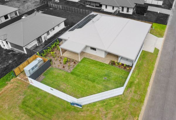 Birds eye view 8 Downing St Innisfail