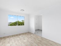 001 Open2view_ID812215-16_Mia_Street