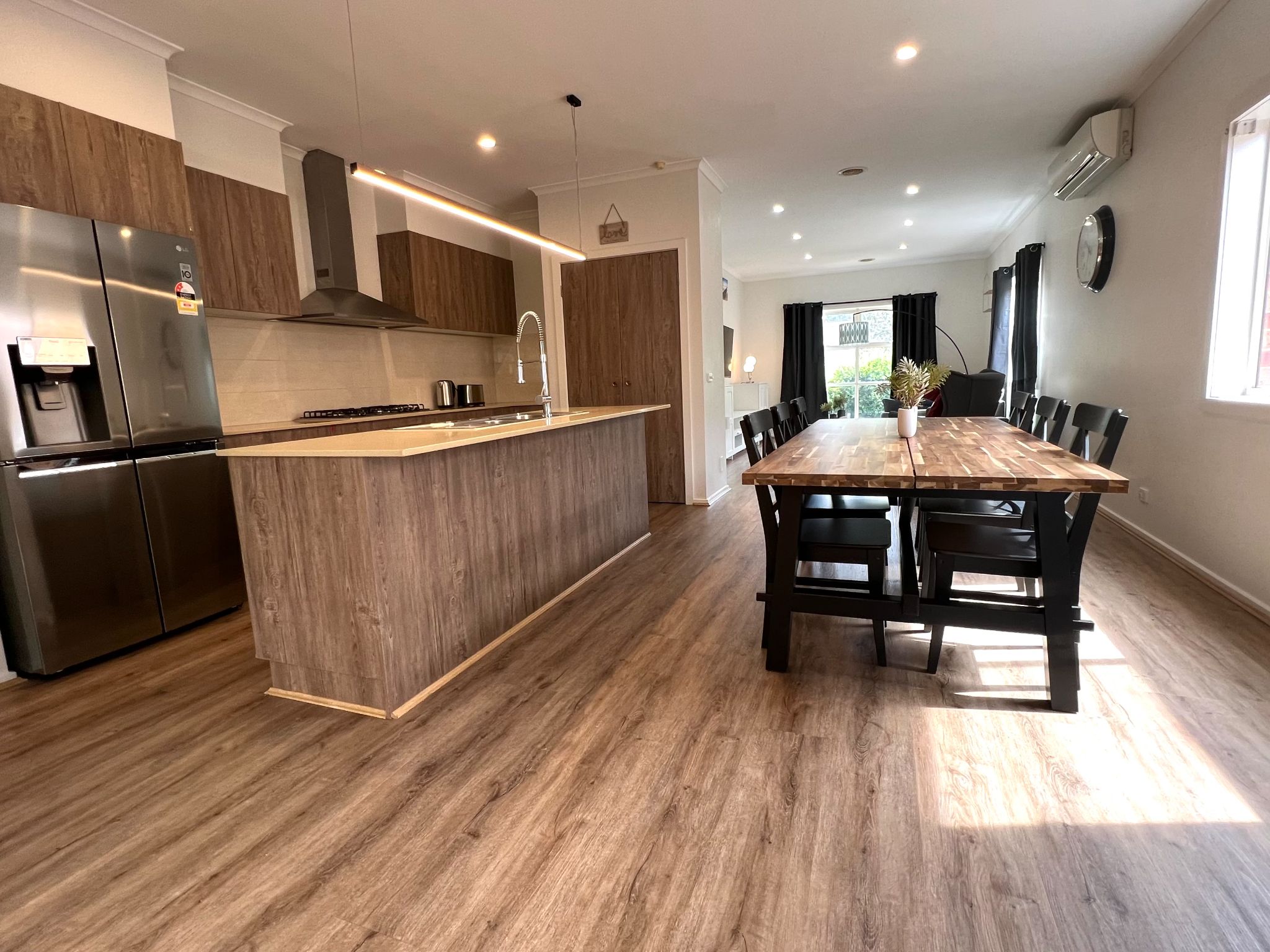 D6FCE0E1 676A-4F10-A8DD-D64976C4E331