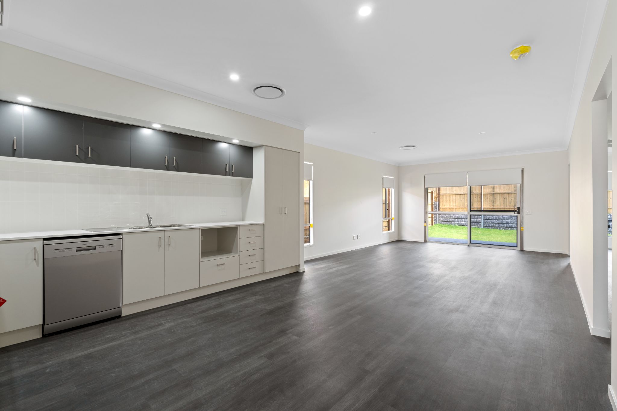 003 Open2view_ID900073-24_Beaming_Rd_Ripley