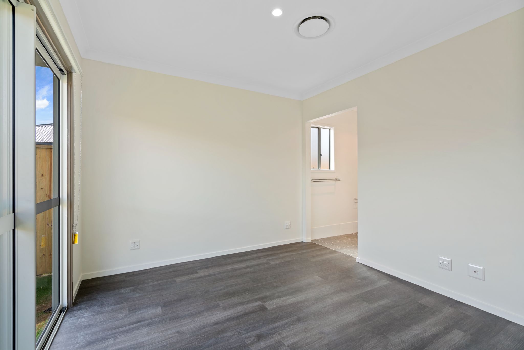 007 Open2view_ID900073-24_Beaming_Rd_Ripley