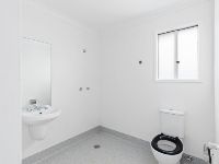 002 Open2view_ID812215-16_Mia_Street