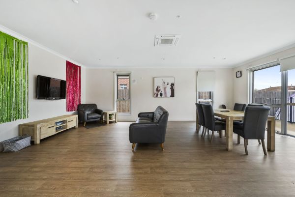 002 Open2view_ID876086-11___14_Cardigan_Close