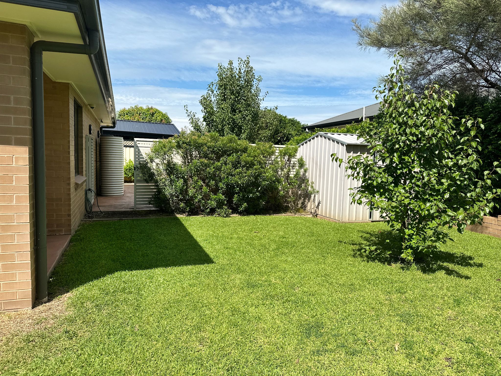 Mt Pritchard Outside2