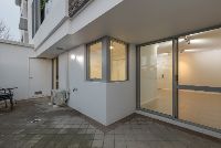 Ground Floor Unit   5)