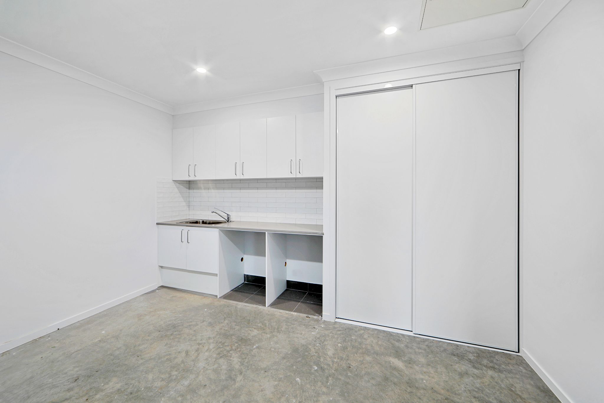 14   McCarthy Rd 162a - Laundry