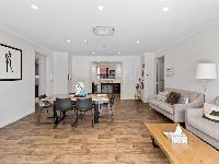 009 Open2view_ID876659-37_Tussock_Drive