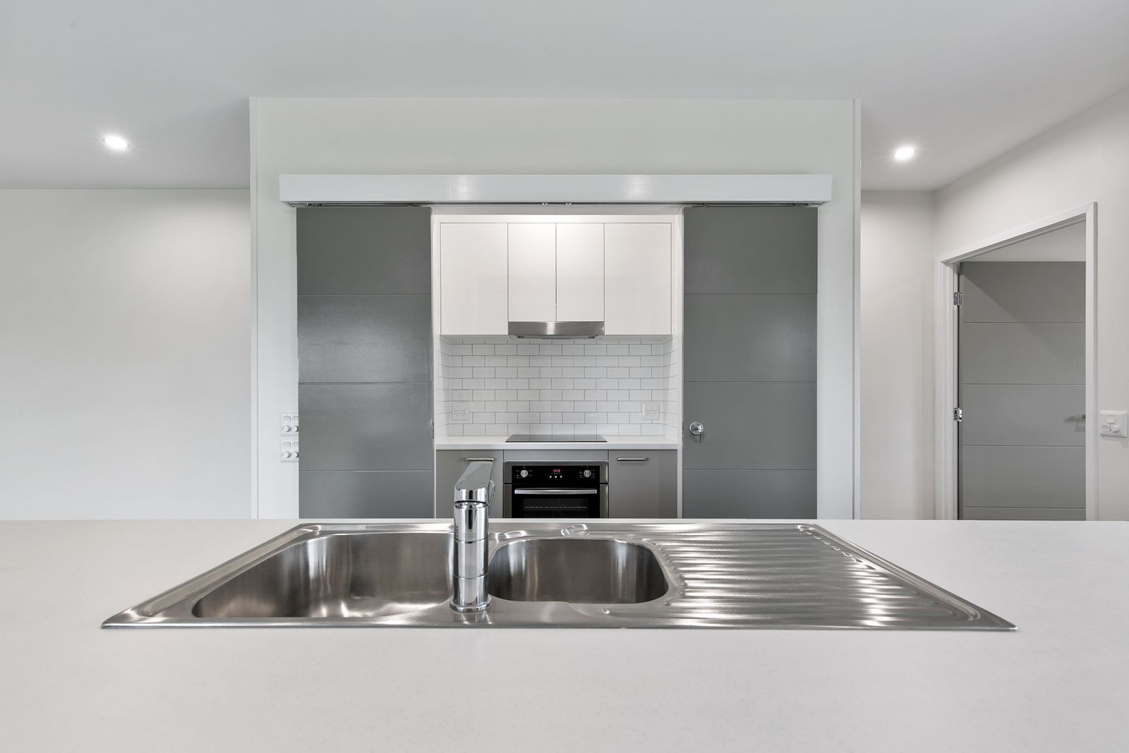 011 Open2view_ID757711-1_Forbes_Court