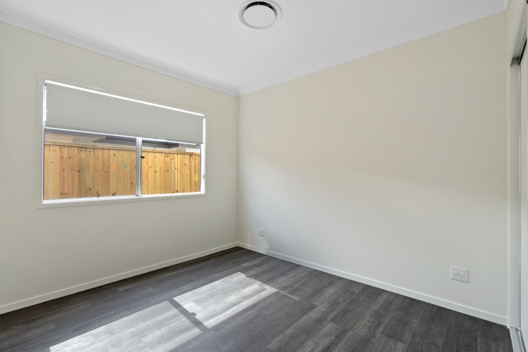 010 Open2view_ID900073-24_Beaming_Rd_Ripley