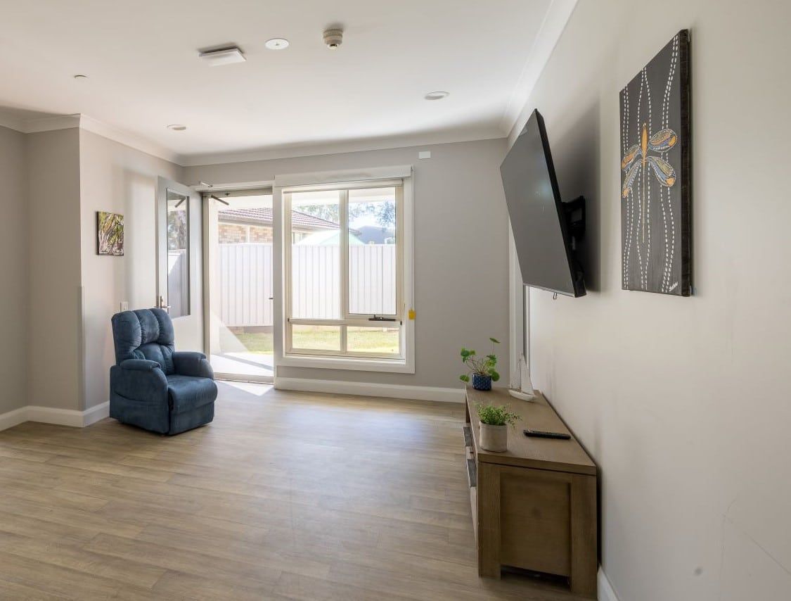 Tahmoor 0311-small-lounge-room