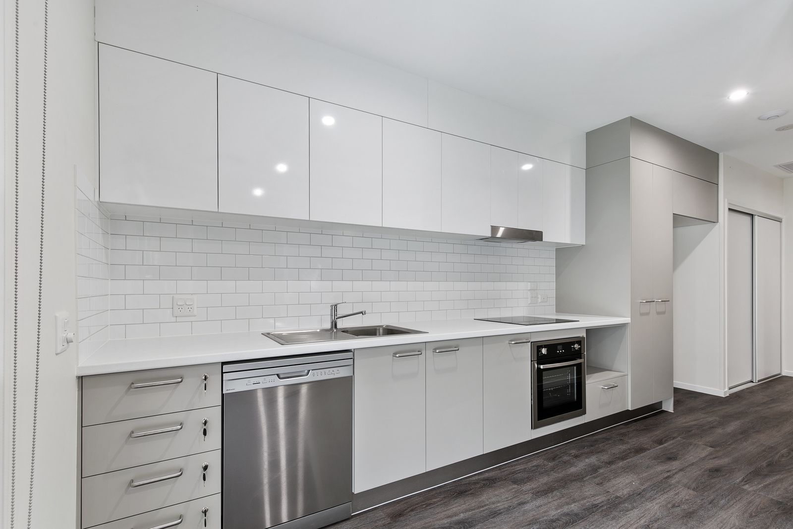 019 Open2view_ID757711-1_Forbes_Court