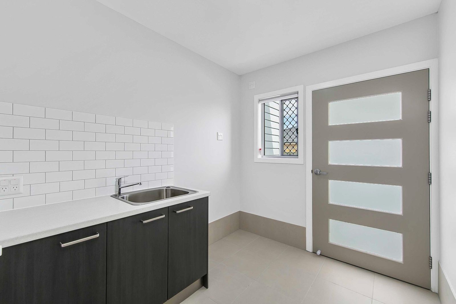 013 Open2view_ID648873-12_Steves_Way