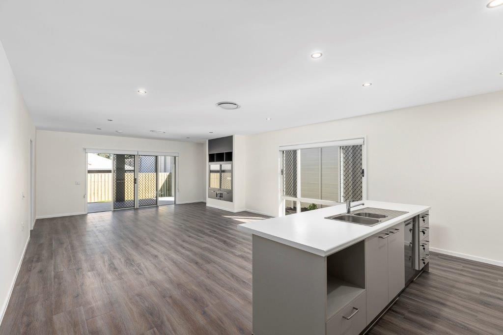 007 Open2view_ID710626-7_Sprite_Way__Brassall