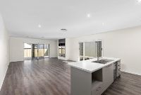 007 Open2view_ID710626-7_Sprite_Way__Brassall