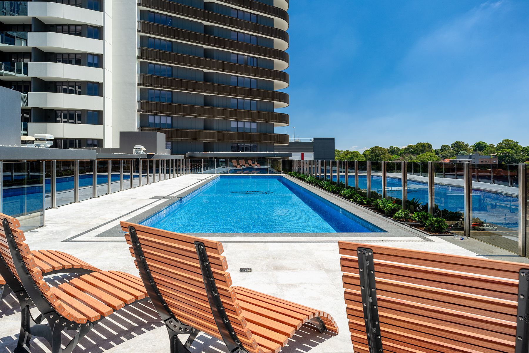 Gladstone exterior_08_resized