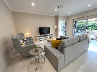 0EC33289 B324-4535-97BD-6D4990286A62