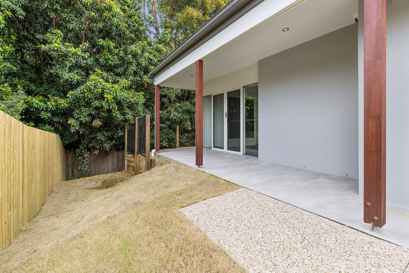 Dwelling B   Backyard