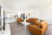 Sunnyfield 25 8.22 - WEB - 002